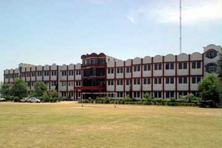 https://cache.careers360.mobi/media/colleges/social-media/media-gallery/2468/2018/11/2/Campus view of College of Engineering and Management Kapurthala_Campus-View.jpg